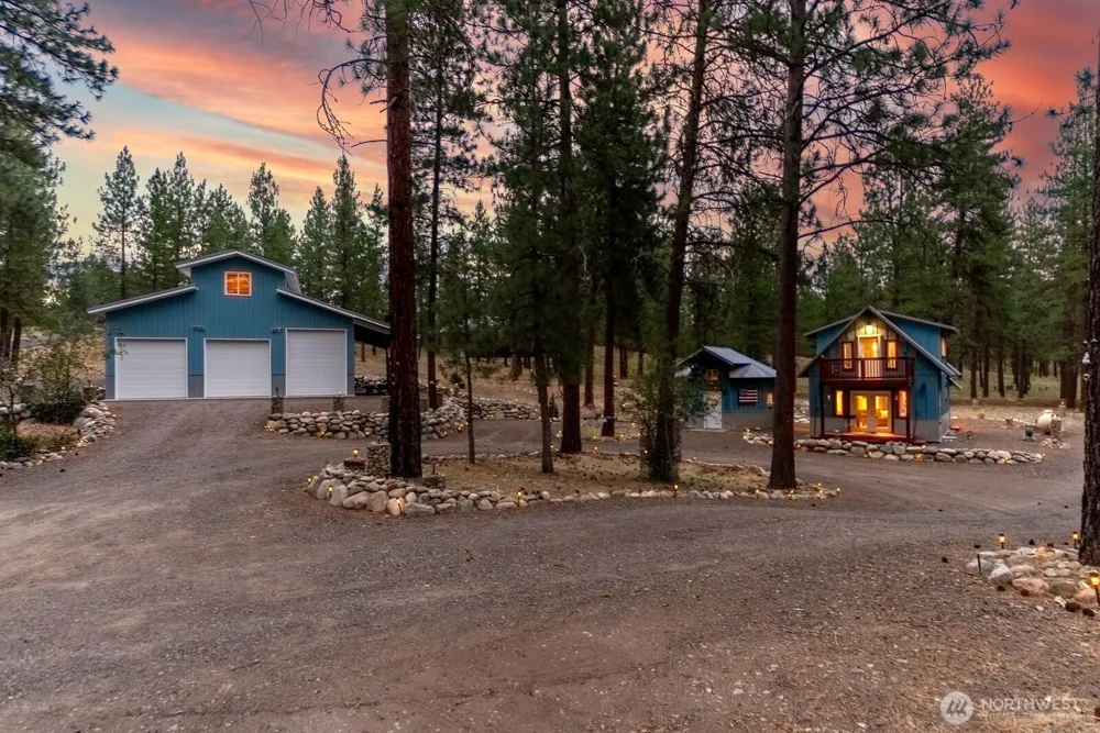 15 Barnaby Road Winthrop, WA 98862