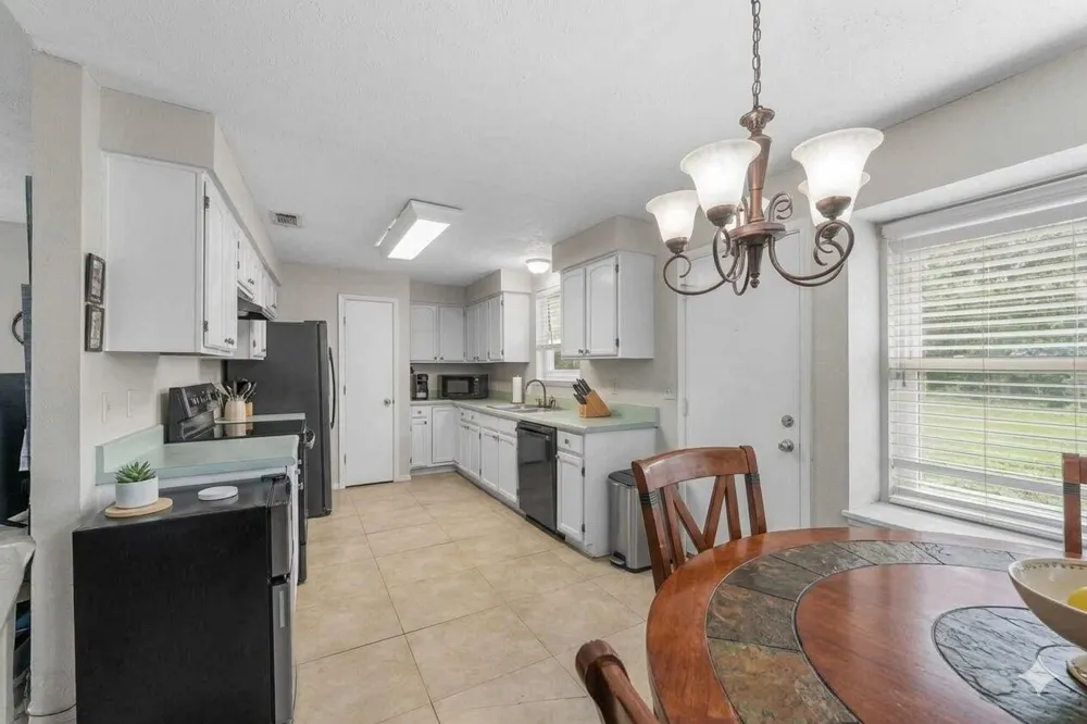 3204 Seaboard Drive Arlington, TX 76014