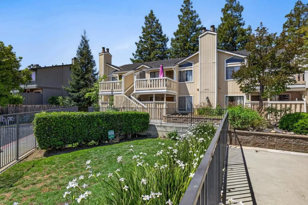 2865 S Bascom Avenue #909 San Jose, CA 95124