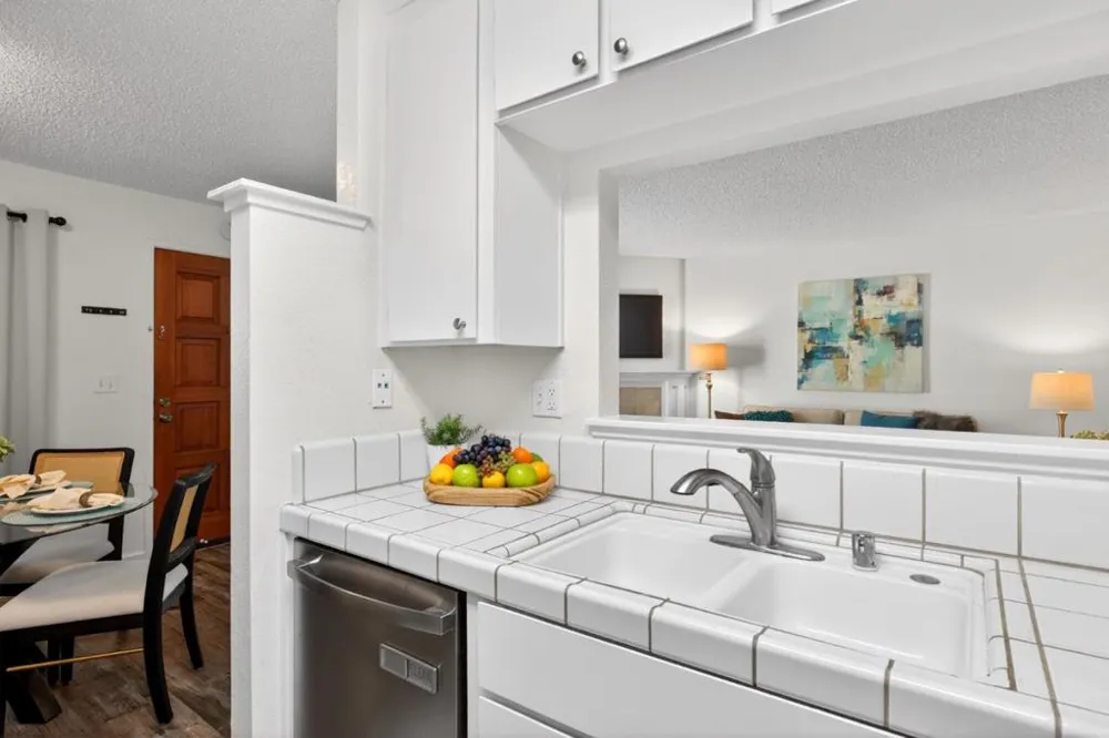 2865 S Bascom Avenue #909 San Jose, CA 95124