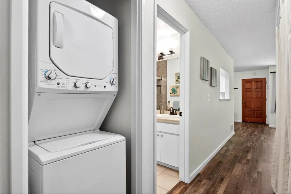 2865 S Bascom Avenue #909 San Jose, CA 95124