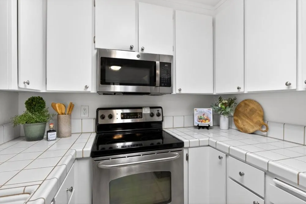 2865 S Bascom Avenue #909 San Jose, CA 95124