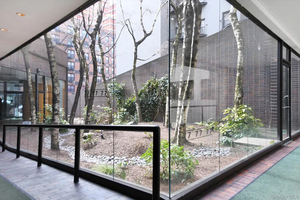 77 Bleecker Street #105 New York (Manhattan), NY 10012
