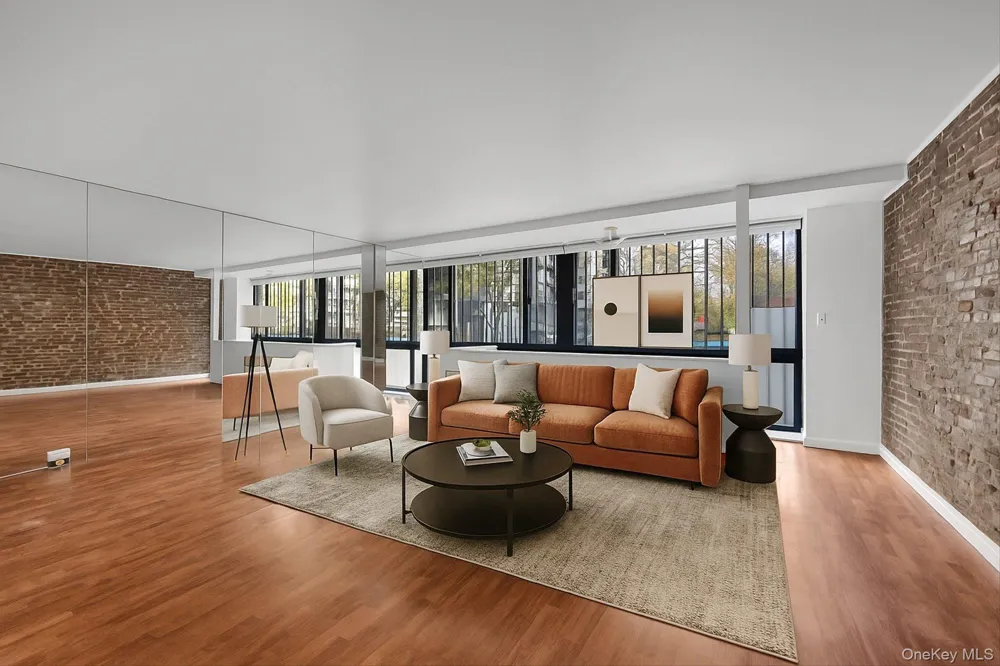 77 Bleecker Street #105 New York (Manhattan), NY 10012