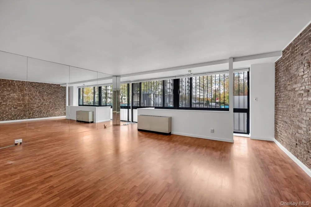 77 Bleecker Street #105 New York (Manhattan), NY 10012