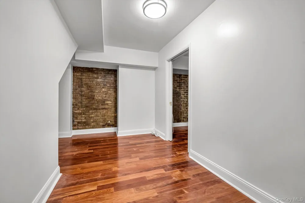 77 Bleecker Street #105 New York (Manhattan), NY 10012