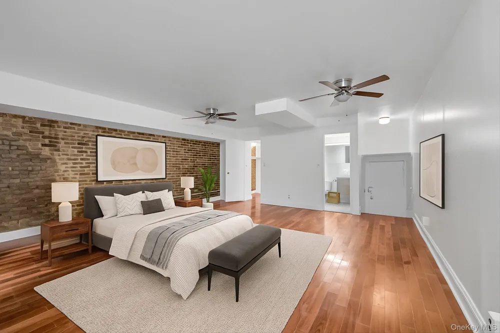 77 Bleecker Street #105 New York (Manhattan), NY 10012