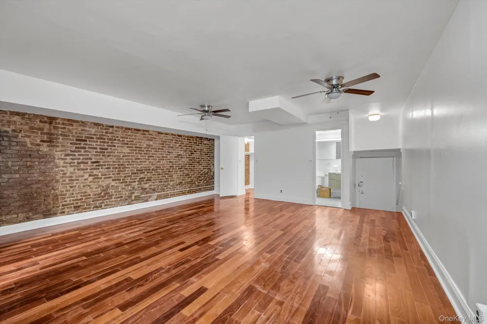 77 Bleecker Street #105 New York (Manhattan), NY 10012