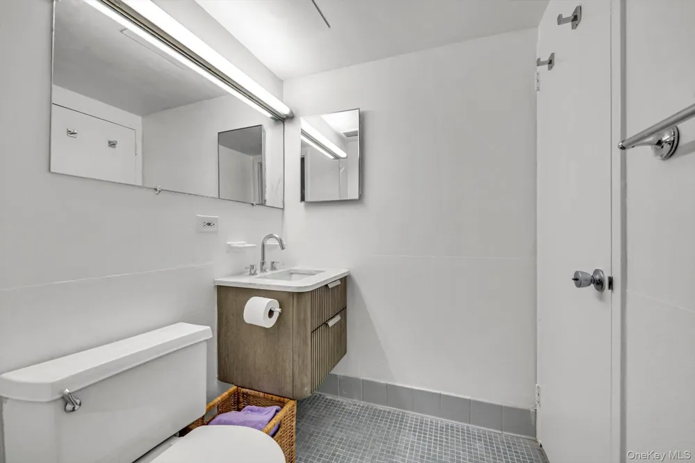 77 Bleecker Street #105 New York (Manhattan), NY 10012