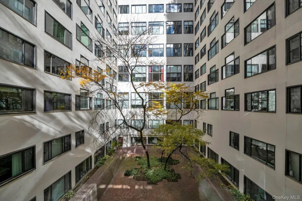 77 Bleecker Street #105 New York (Manhattan), NY 10012