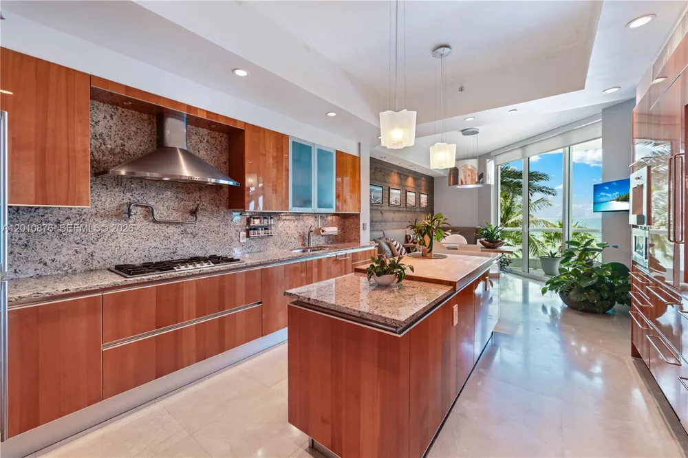16051 Collins Ave #403 Sunny Isles Beach, FL 33160