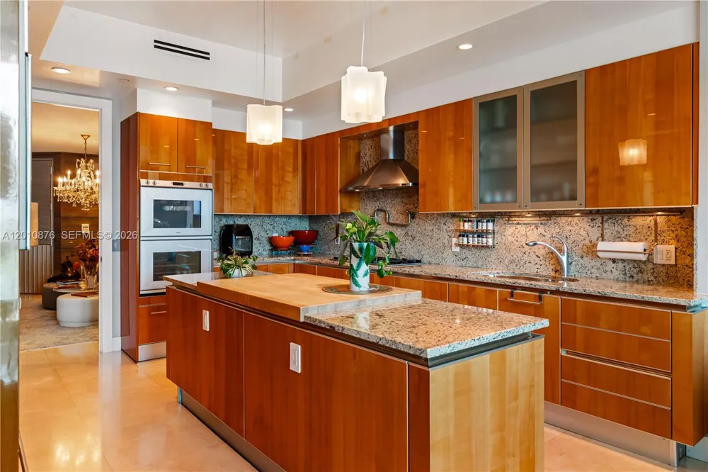16051 Collins Ave #403 Sunny Isles Beach, FL 33160