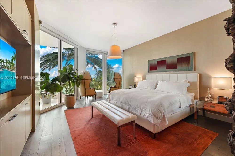 16051 Collins Ave #403 Sunny Isles Beach, FL 33160