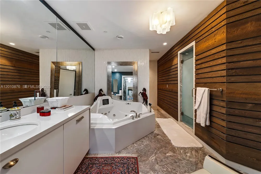 16051 Collins Ave #403 Sunny Isles Beach, FL 33160