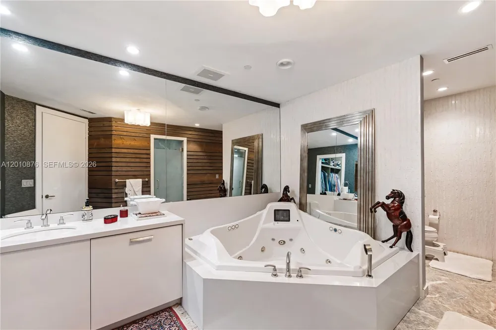 16051 Collins Ave #403 Sunny Isles Beach, FL 33160