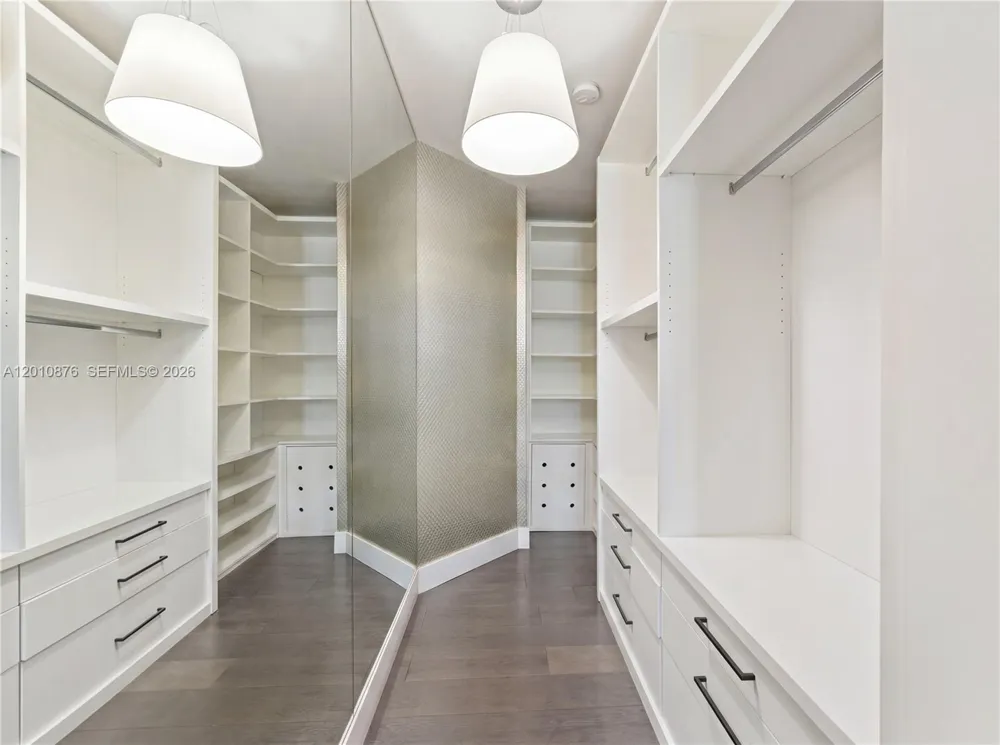 16051 Collins Ave #403 Sunny Isles Beach, FL 33160