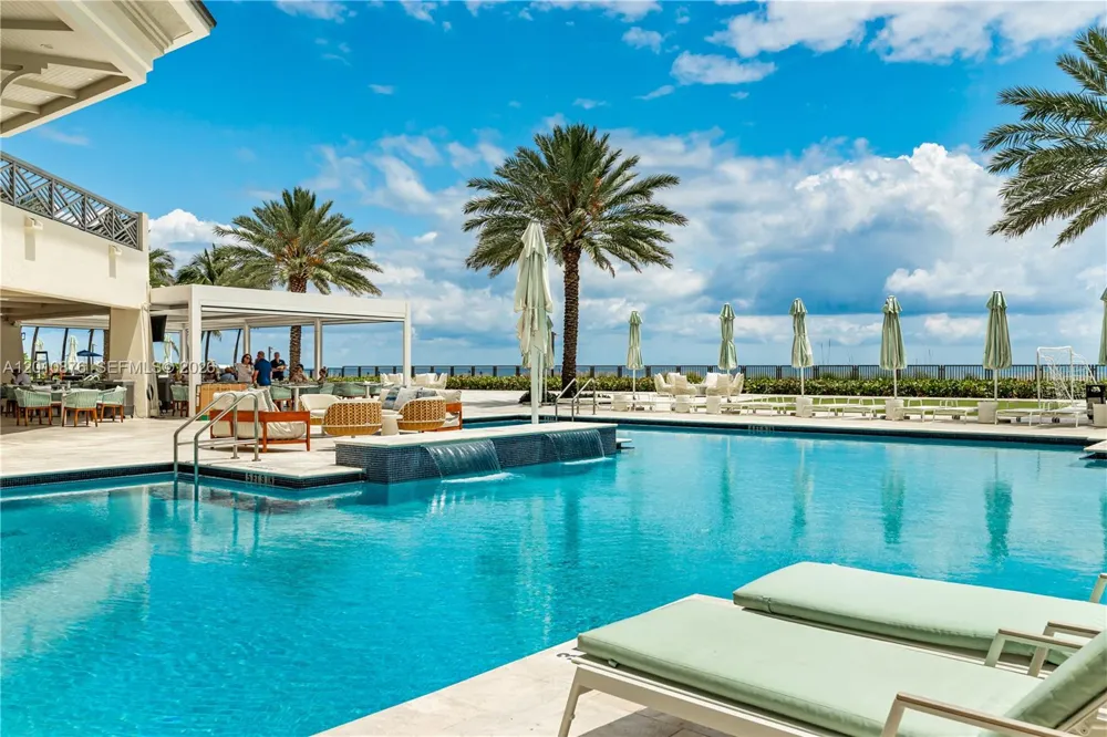 16051 Collins Ave #403 Sunny Isles Beach, FL 33160