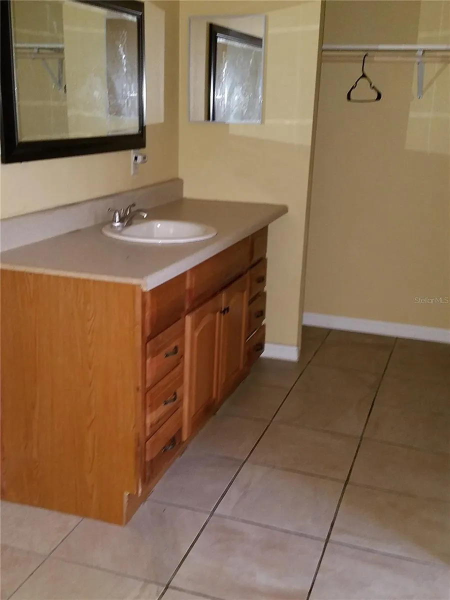 54 PINE TRACK #104F ocala, FL 34472