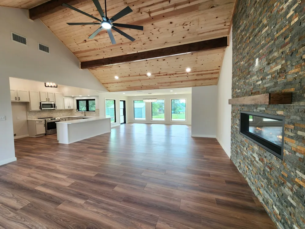 124 SEQUOYA DRIVE E Lake Kiowa, TX 76240