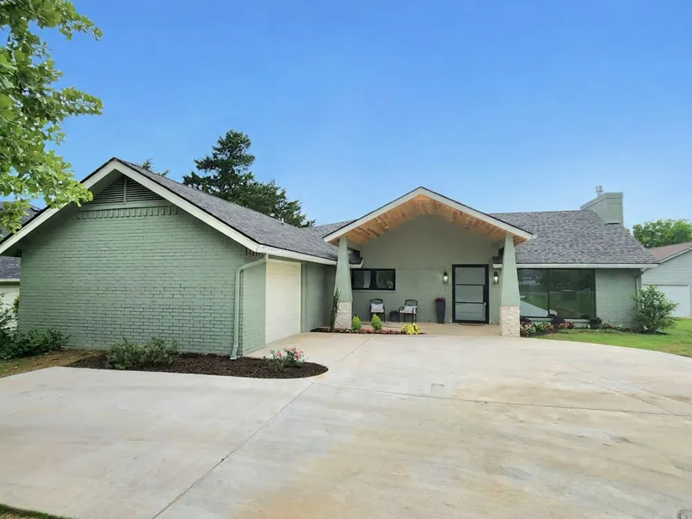 124 SEQUOYA DRIVE E Lake Kiowa, TX 76240