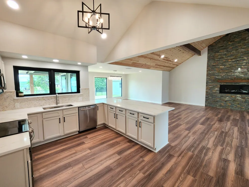 124 SEQUOYA DRIVE E Lake Kiowa, TX 76240