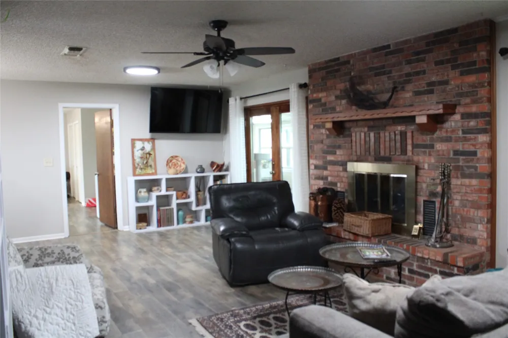 205 longhorn dr Early, TX 76802