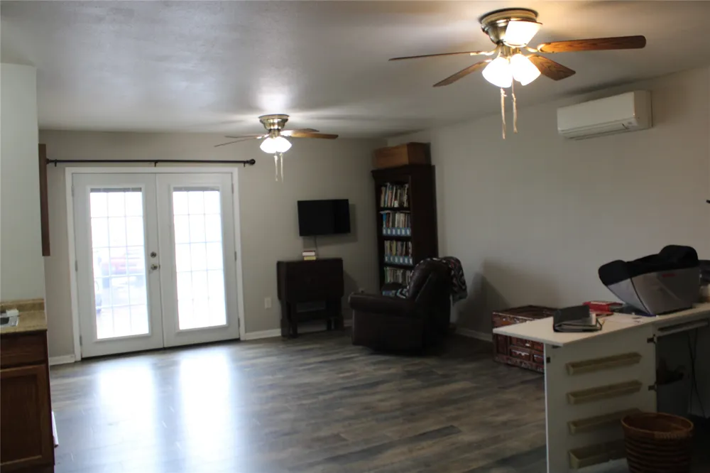 205 longhorn dr Early, TX 76802