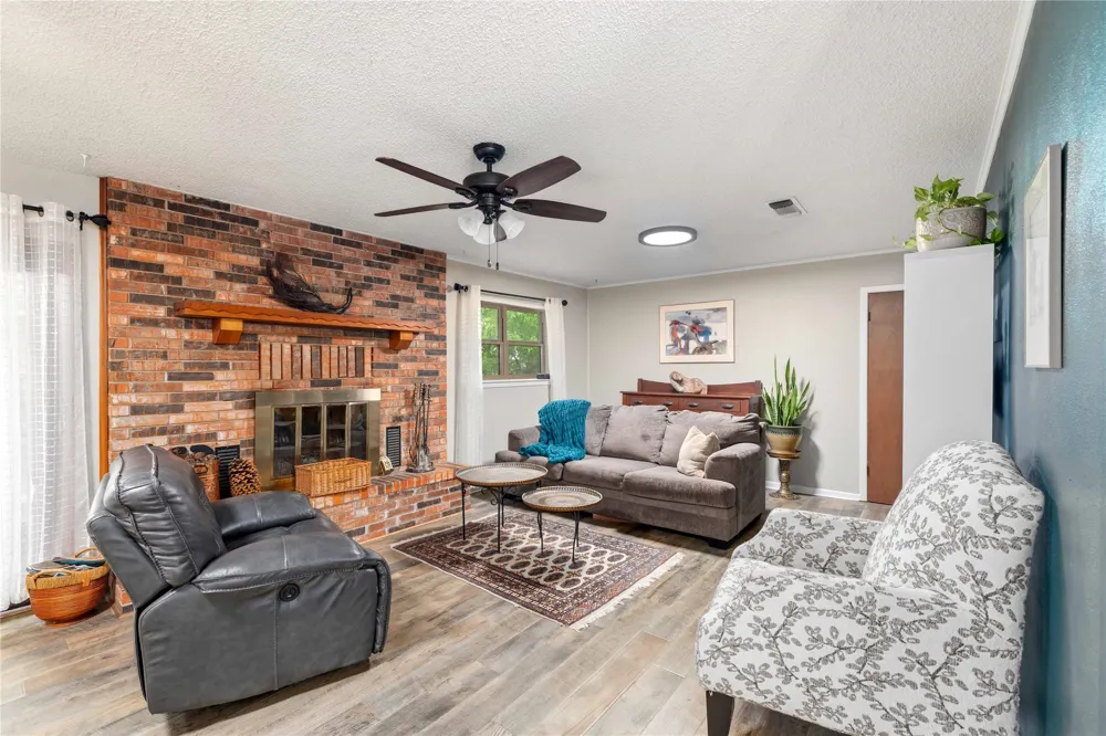 205 longhorn dr Early, TX 76802