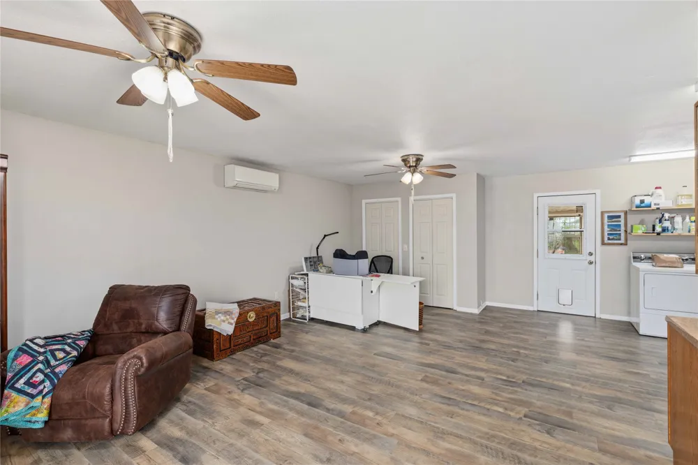 205 longhorn dr Early, TX 76802