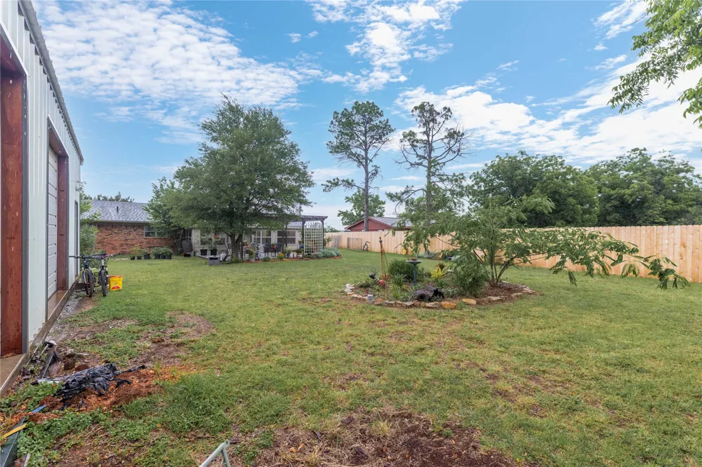 205 longhorn dr Early, TX 76802