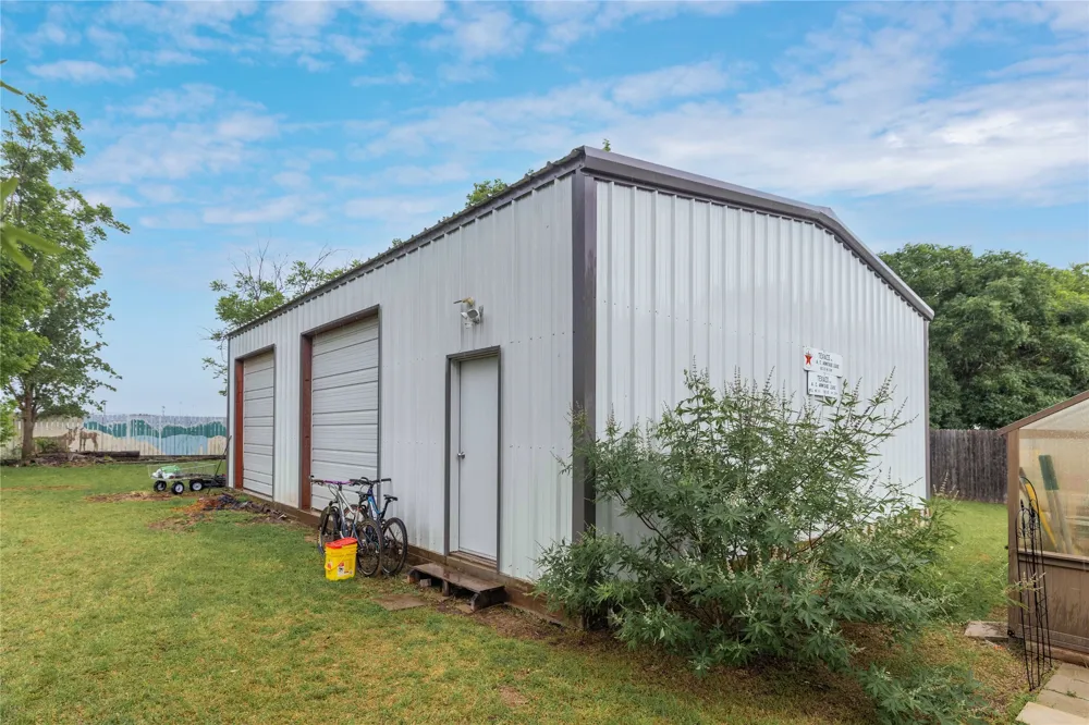 205 longhorn dr Early, TX 76802