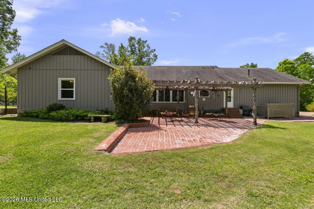 1815 Old Benton Road Yazoo City, MS 39194