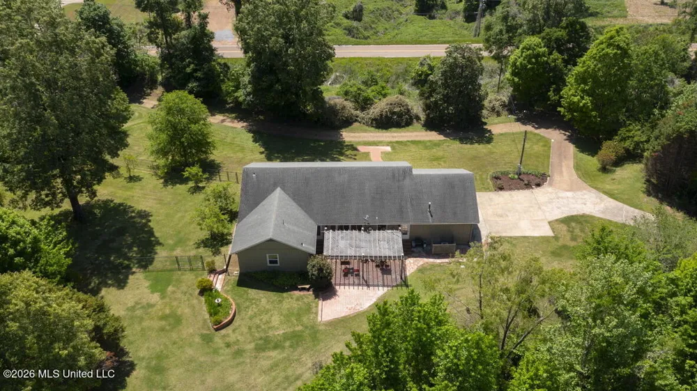 1815 Old Benton Road Yazoo City, MS 39194