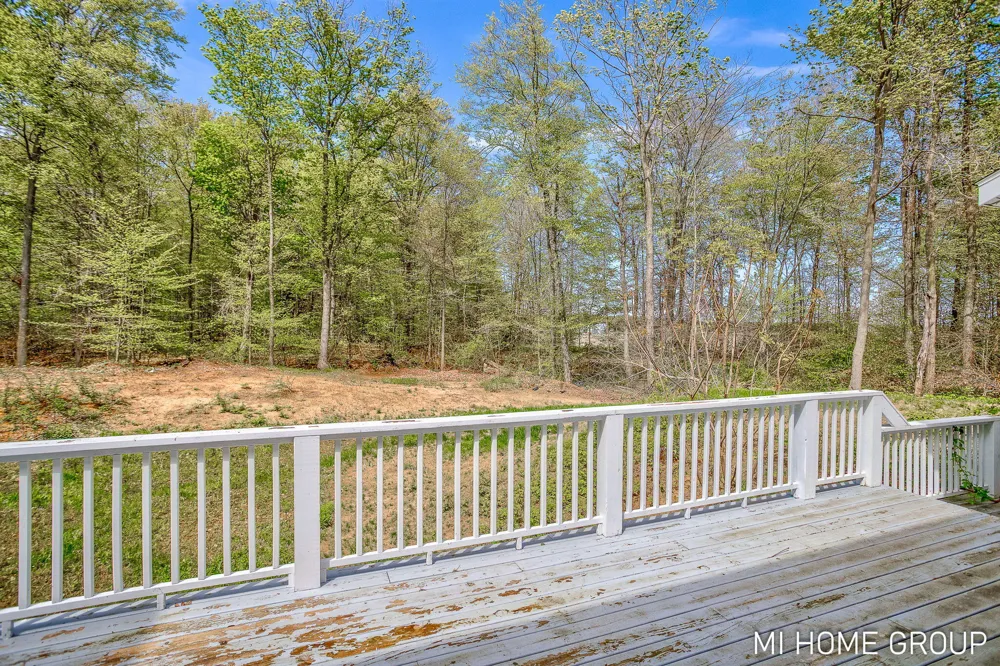 6467 118th Avenue Fennville, MI 49408