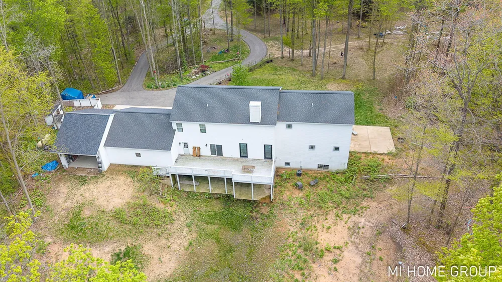 6467 118th Avenue Fennville, MI 49408