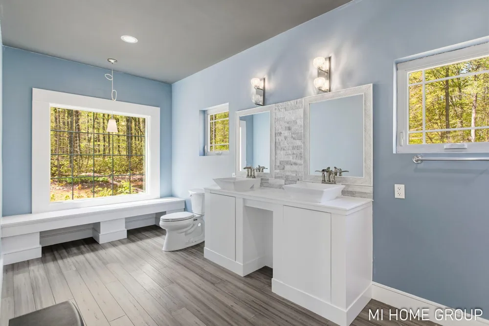 6467 118th Avenue Fennville, MI 49408