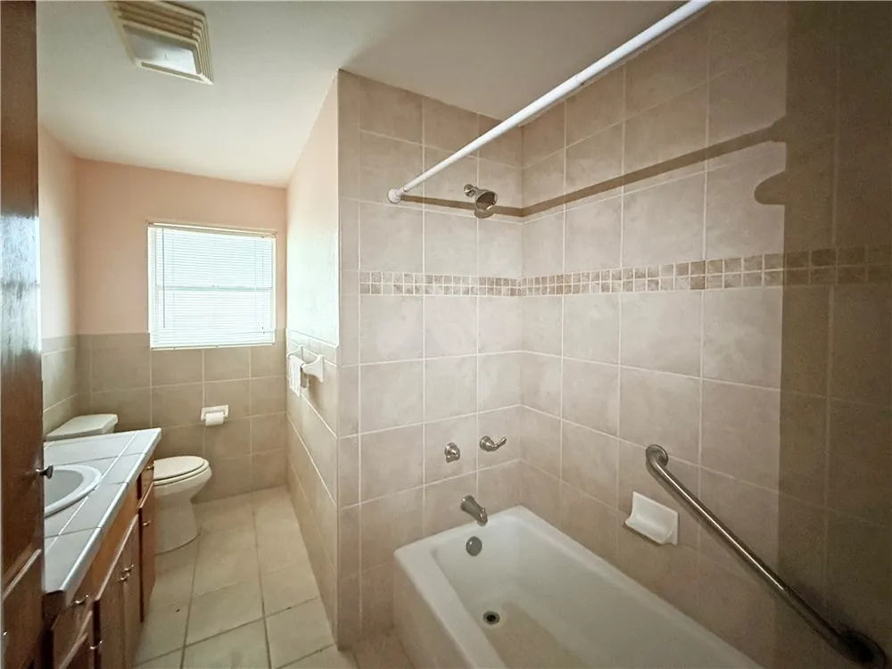 612 Short Street Sinton, TX 78387