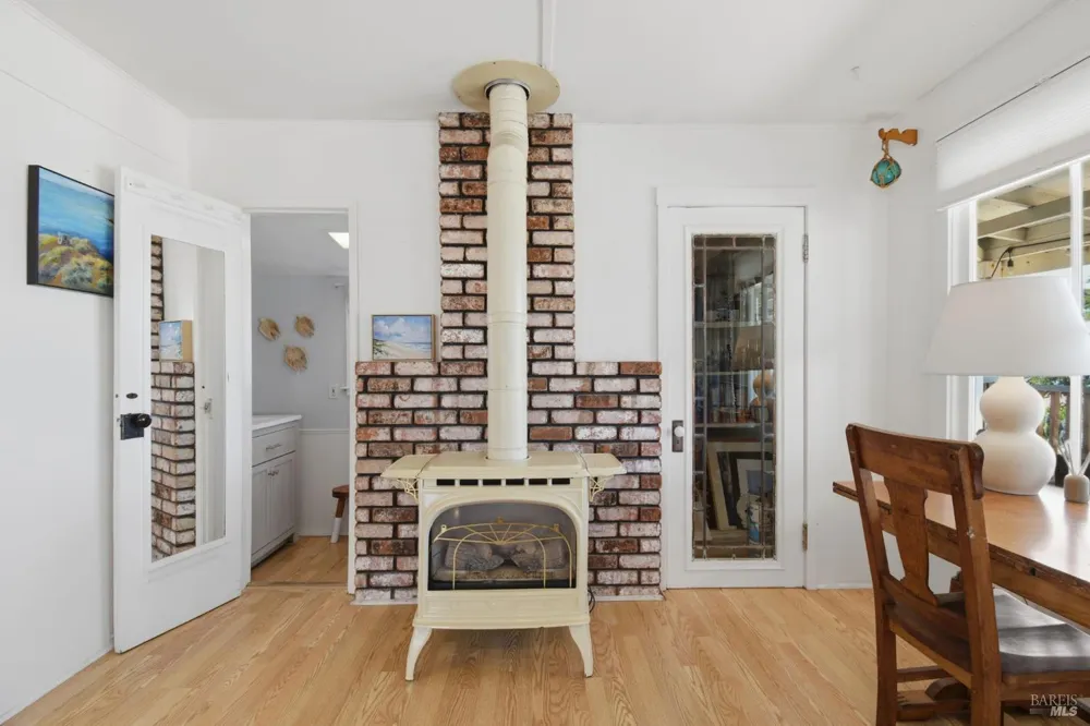 75 Ocean View Avenue Dillon Beach, CA 94929