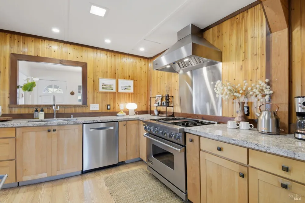 75 Ocean View Avenue Dillon Beach, CA 94929