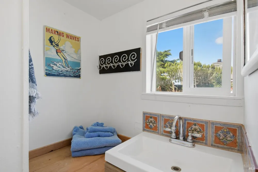 75 Ocean View Avenue Dillon Beach, CA 94929