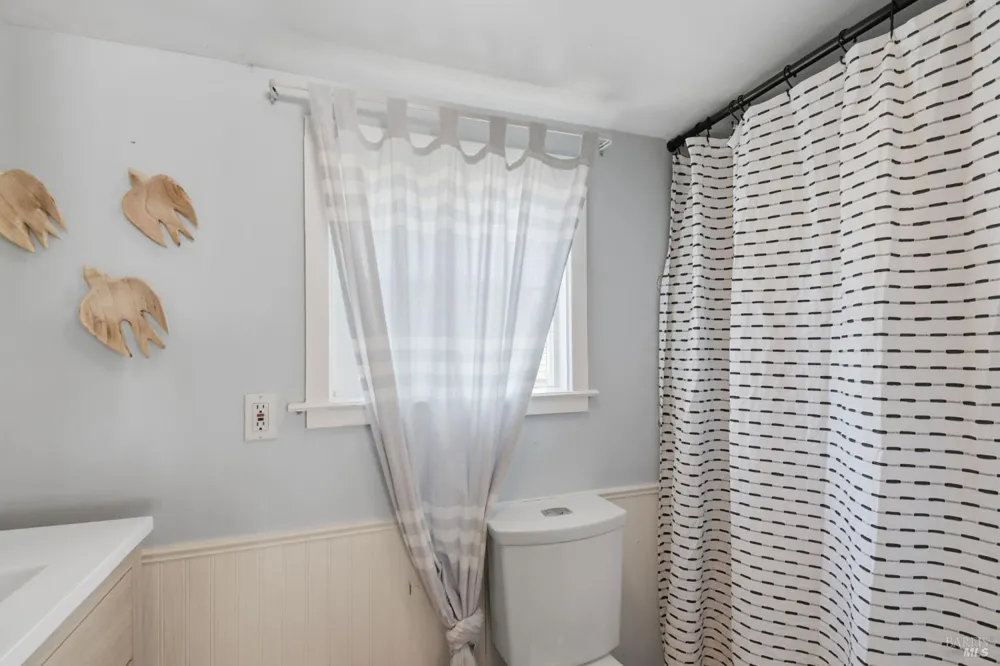 75 Ocean View Avenue Dillon Beach, CA 94929