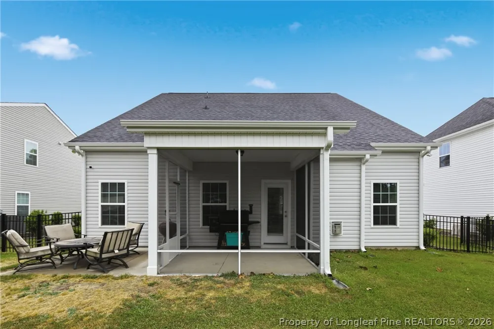 256 Kensington Drive Spring Lake, NC 28390