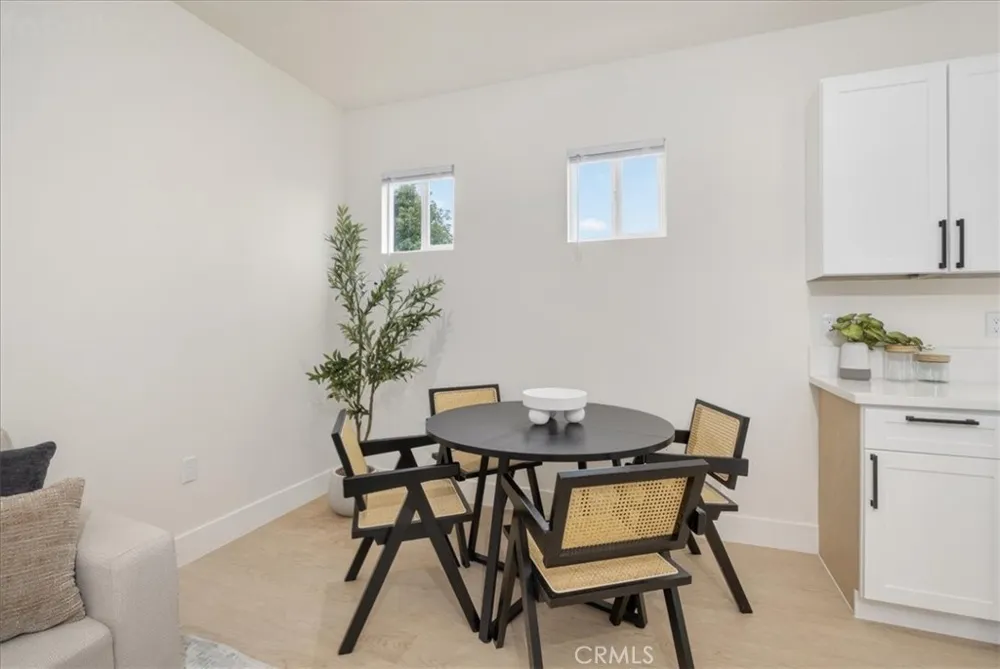 16619 Lake Avenue Paramount, CA 90723