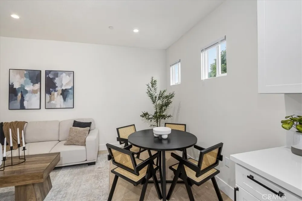 16619 Lake Avenue Paramount, CA 90723