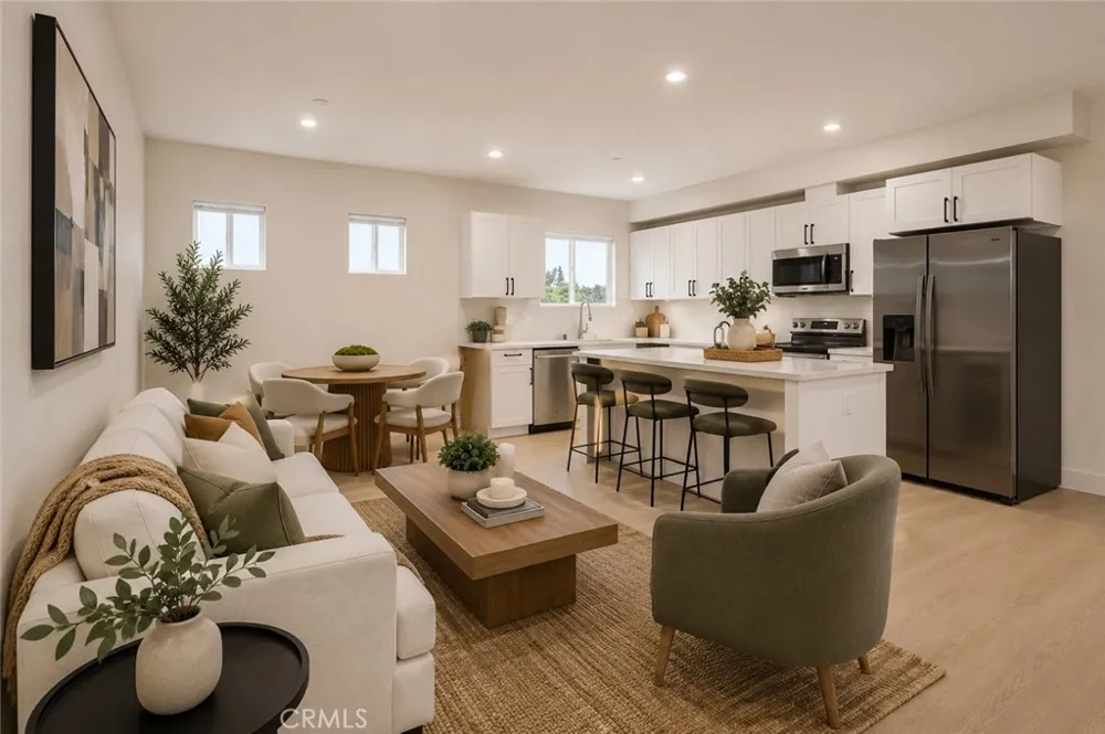 16619 Lake Avenue Paramount, CA 90723