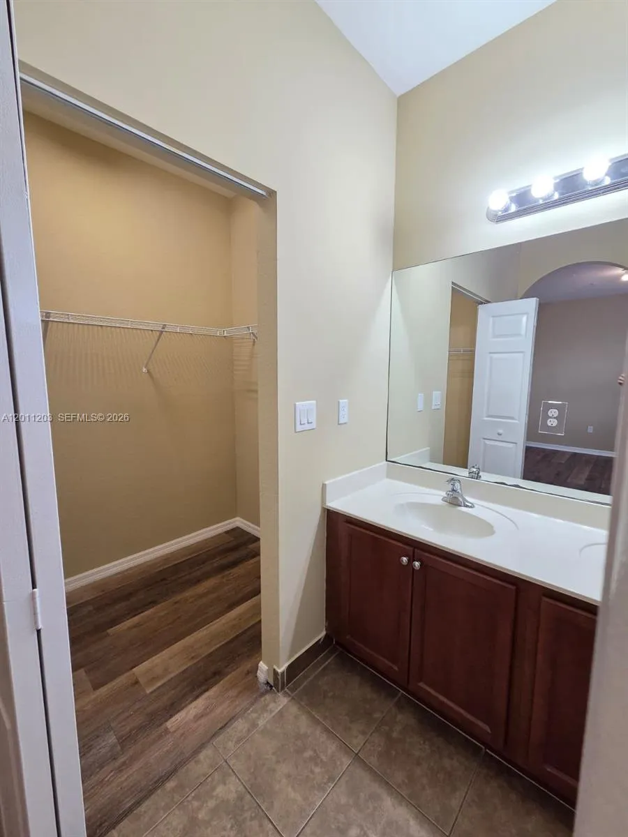 2851 W Prospect Rd #404 Tamarac, FL 33309
