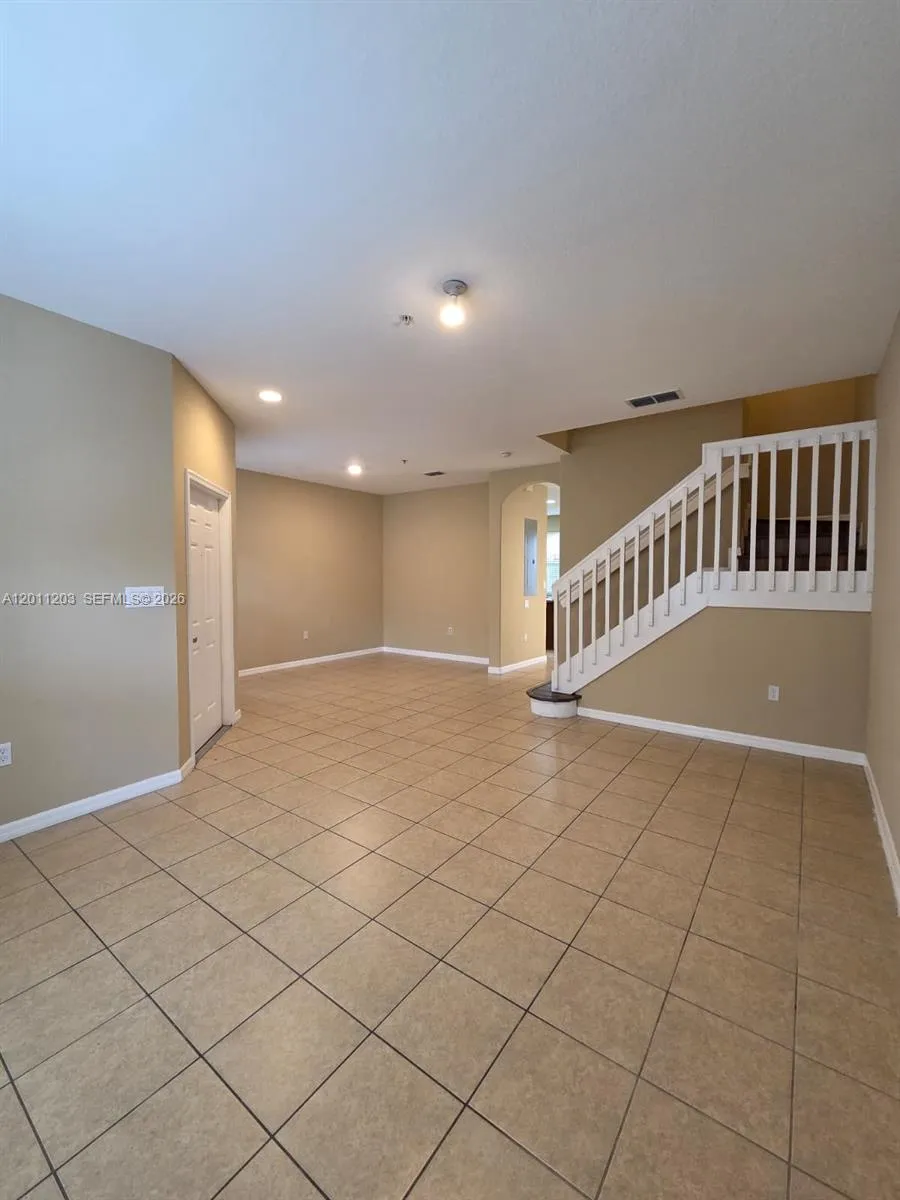 2851 W Prospect Rd #404 Tamarac, FL 33309
