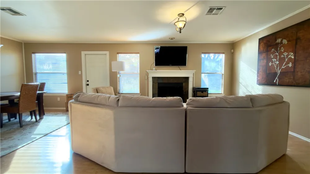 3025 Cedar Springs Corpus Christi, TX 78414
