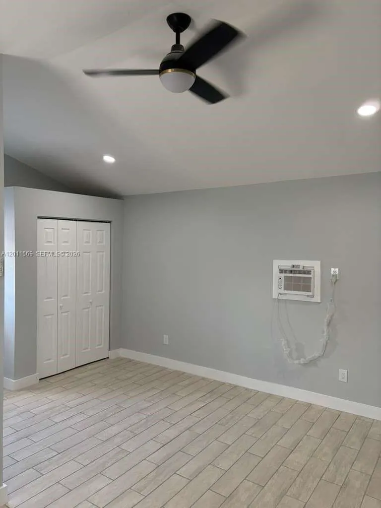 1870 Lakeview Rd #1 Sebring, FL 33870