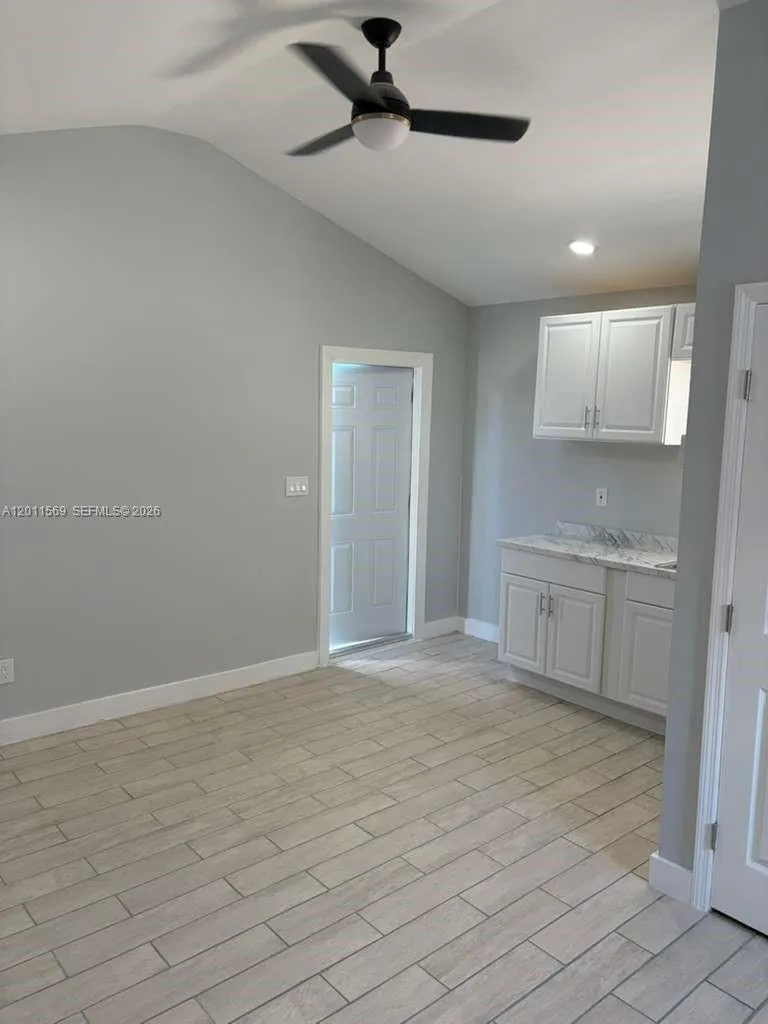 1870 Lakeview Rd #1 Sebring, FL 33870